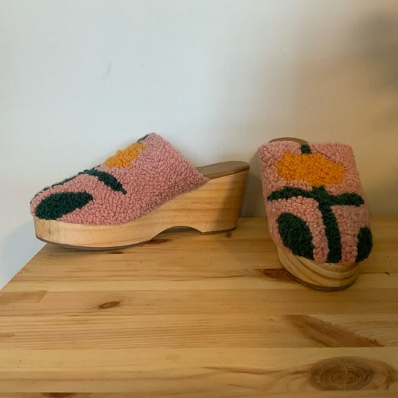Anthropologie Emily Isabella Pink Floral Wood Clogs WOOL Size 40 9.5 NEW - Picture 2 of 6